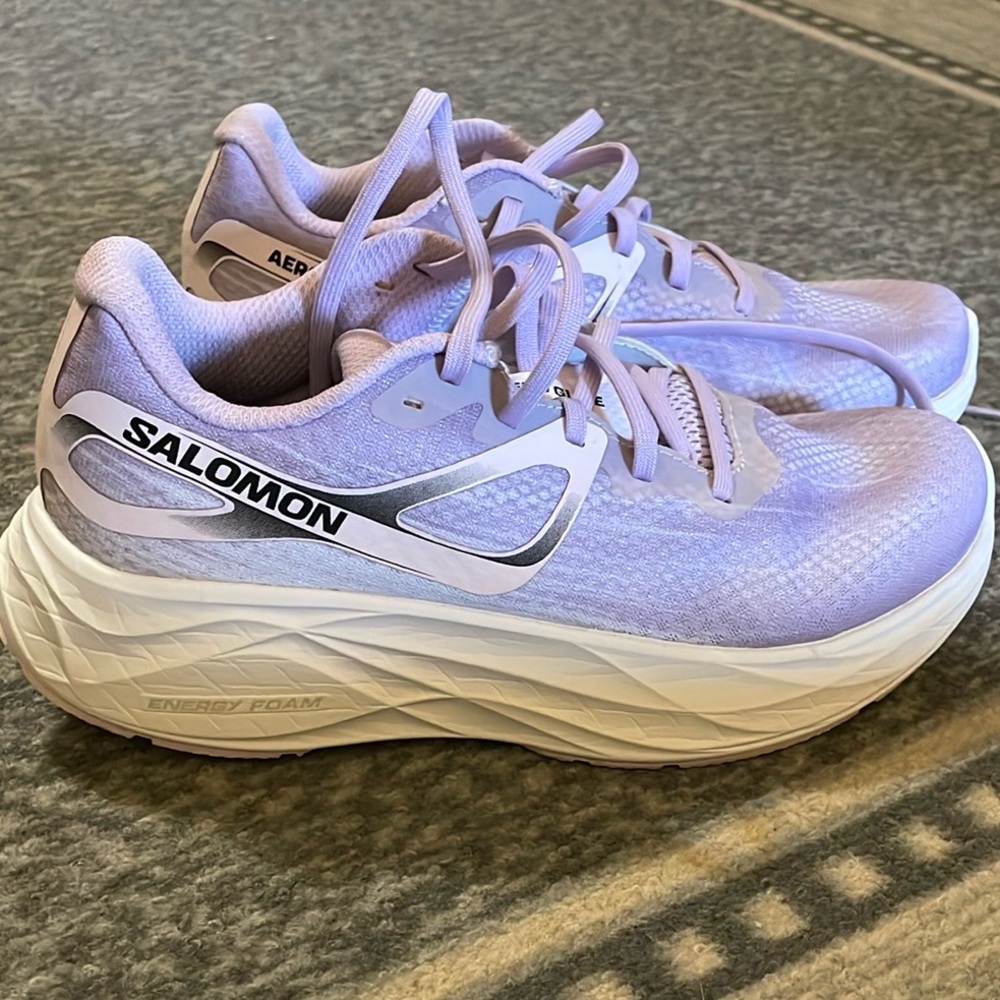 Lightly Used (only worn indoors!) Salomon Aero Glide Light Purple Running Shoes